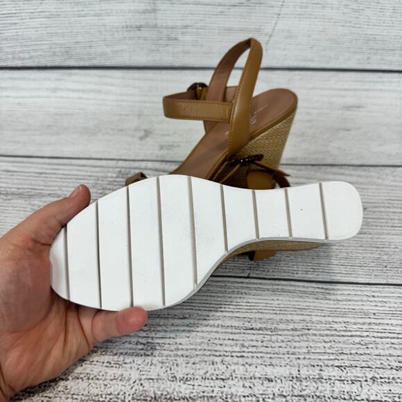 Linea Paolo Women's Tan Buckle Wedged Sandals Size 9 - Picture 7 of 10